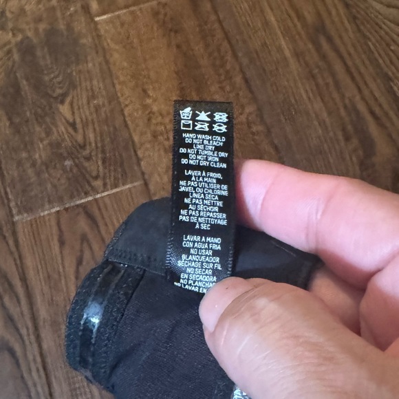 SKIMS Smoothing Strapless Bra Size 38DD - Picture 6 of 6